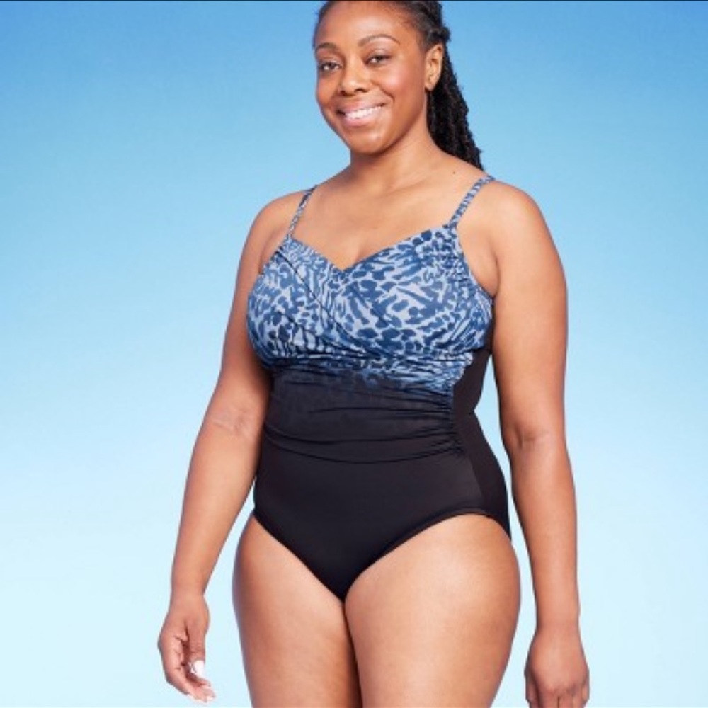 Women's UPF 50 Twist-Front Over the Shoulder One Piece Swimsuit - Aqua Green